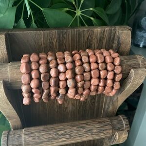 Gold stone tumble bracelet